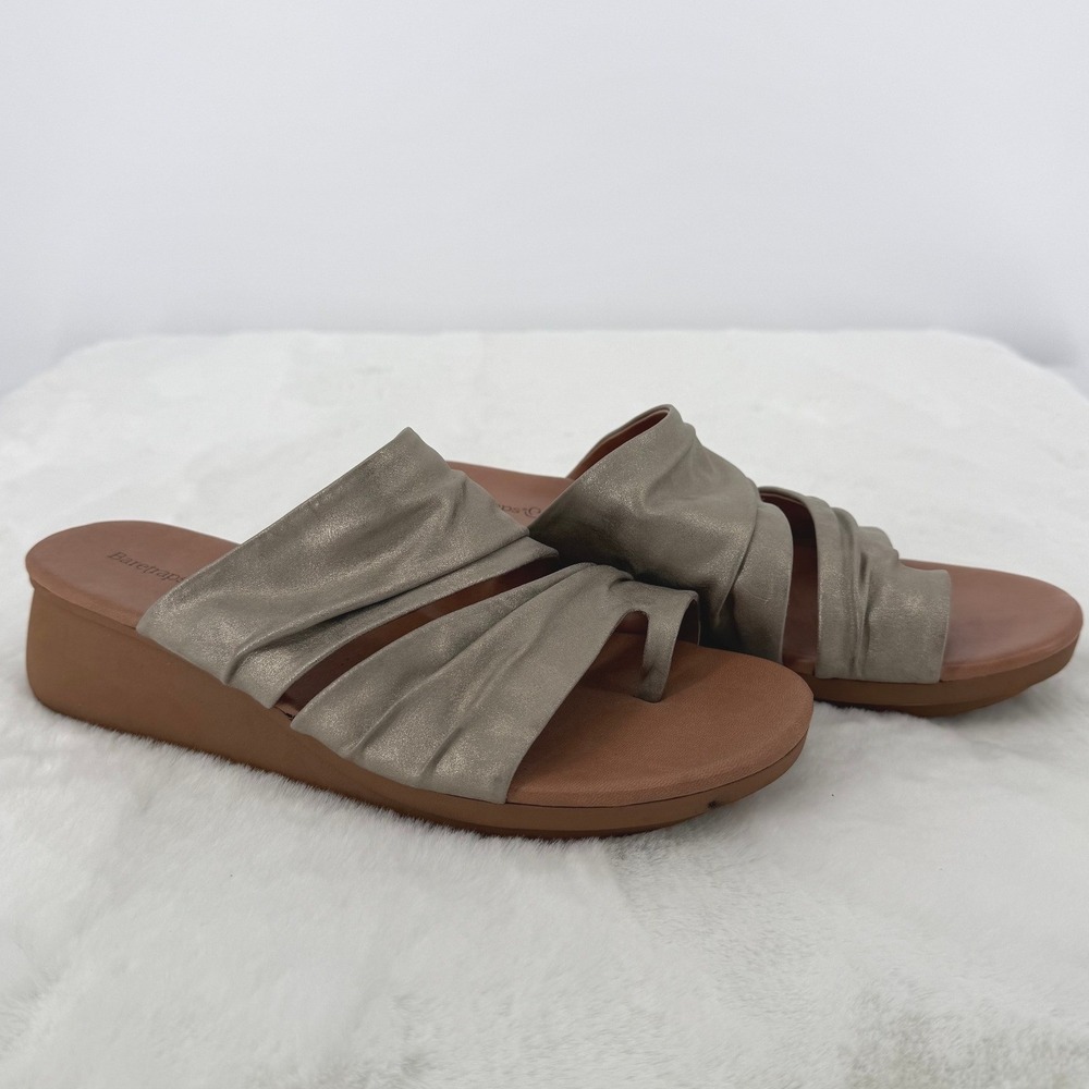 Baretraps Venus Metallic Bronze Ruched Slip On Wedge Sandals Women's 8.5M